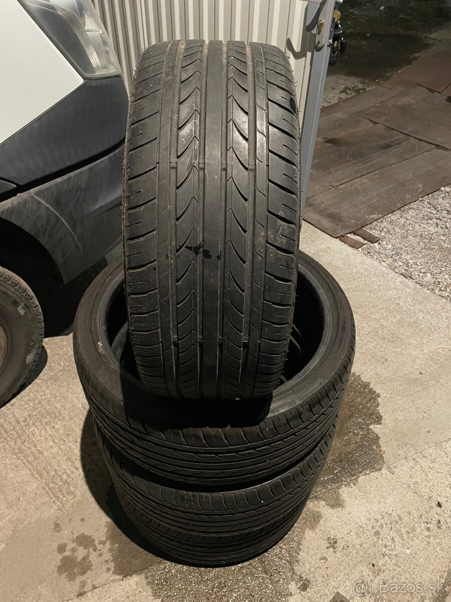 Nankang 215/35 R18