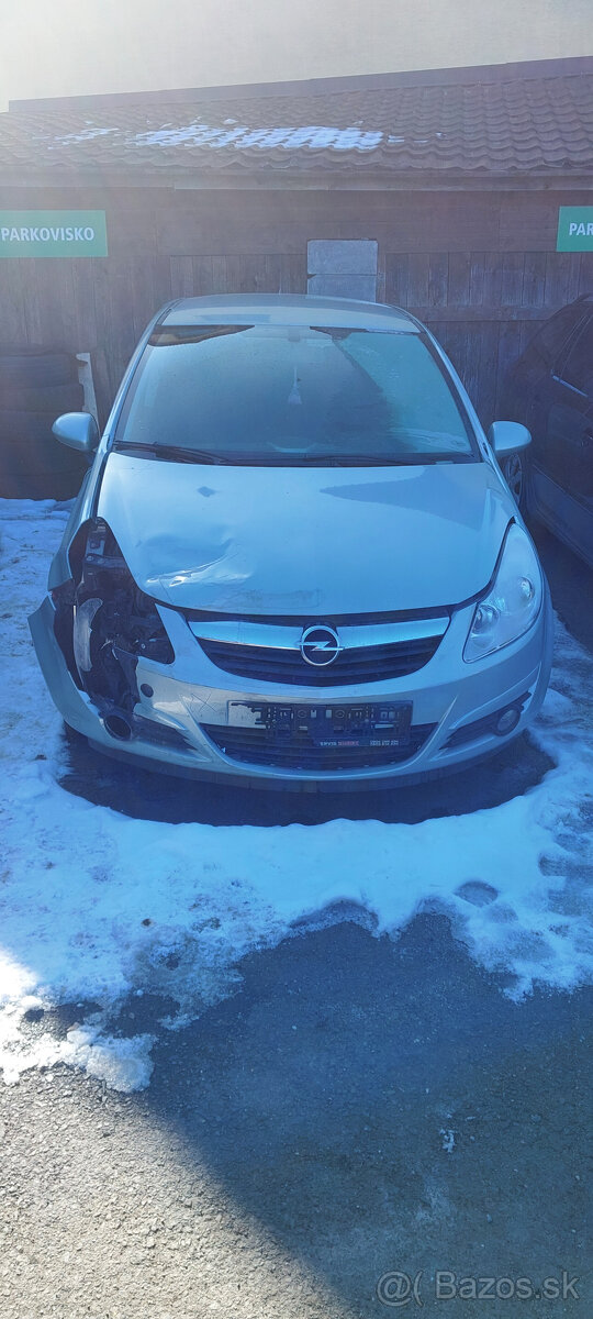 Opel CORSA 1,2 BENZIN