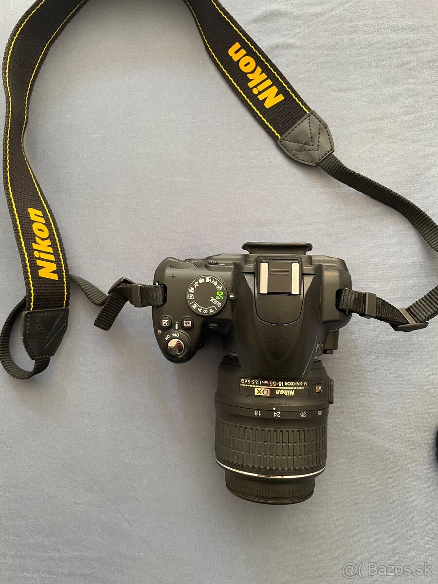 Nikon D3000