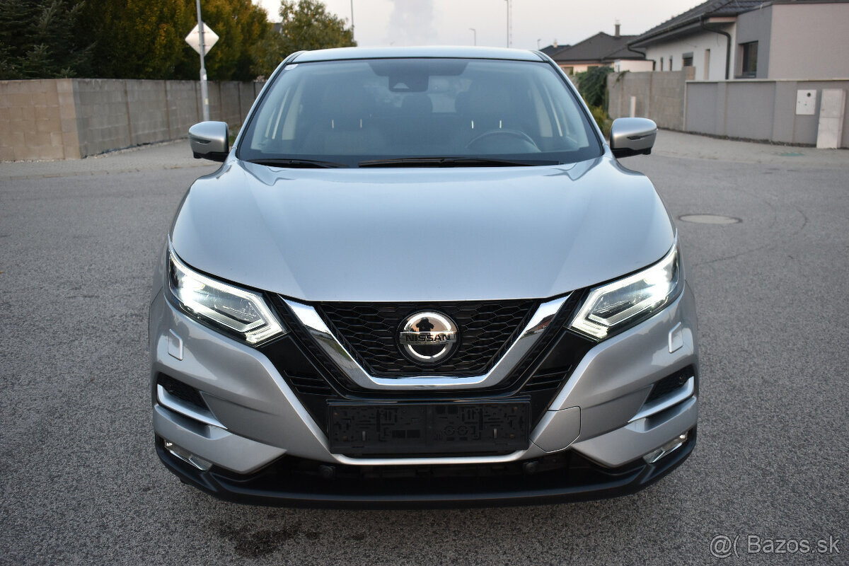 Nissan Qashqai 1,3 DIG-T Automat 160 PS Benzín