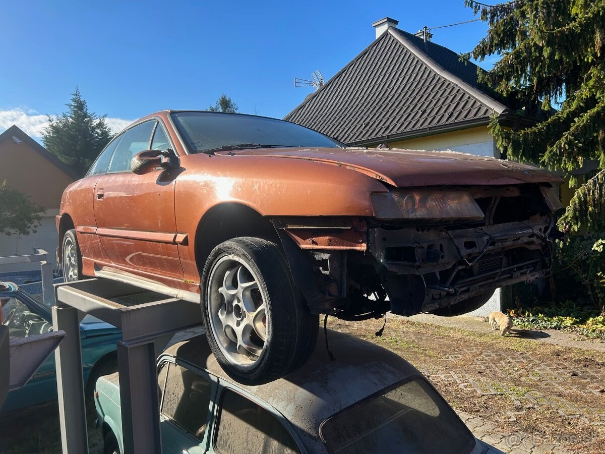 Predám Opel Calibra na náhradné diely