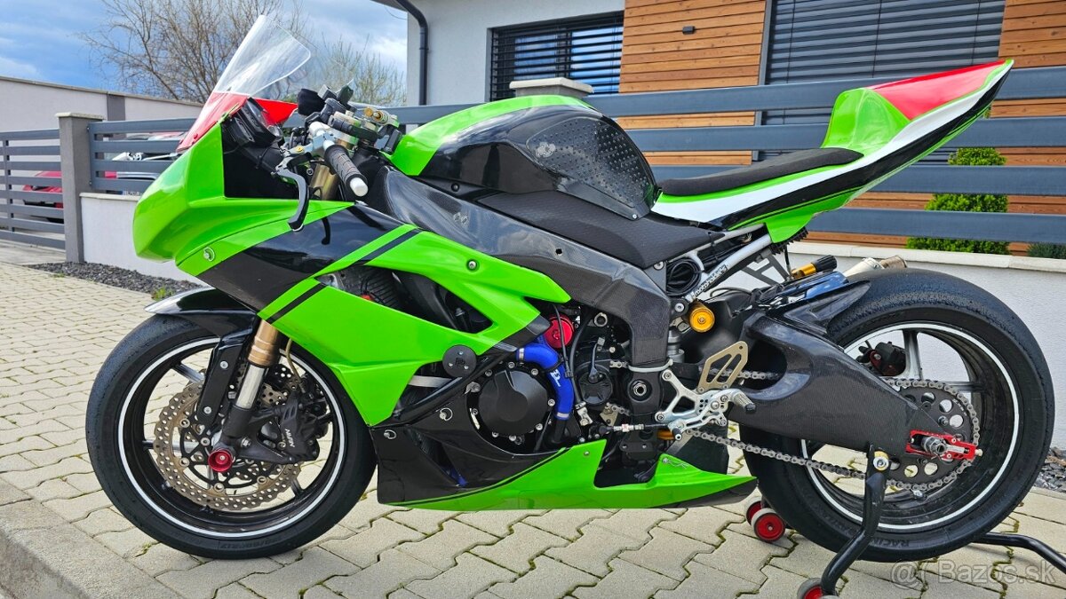 Kawasaki ZX-6R 2009 okruhovka