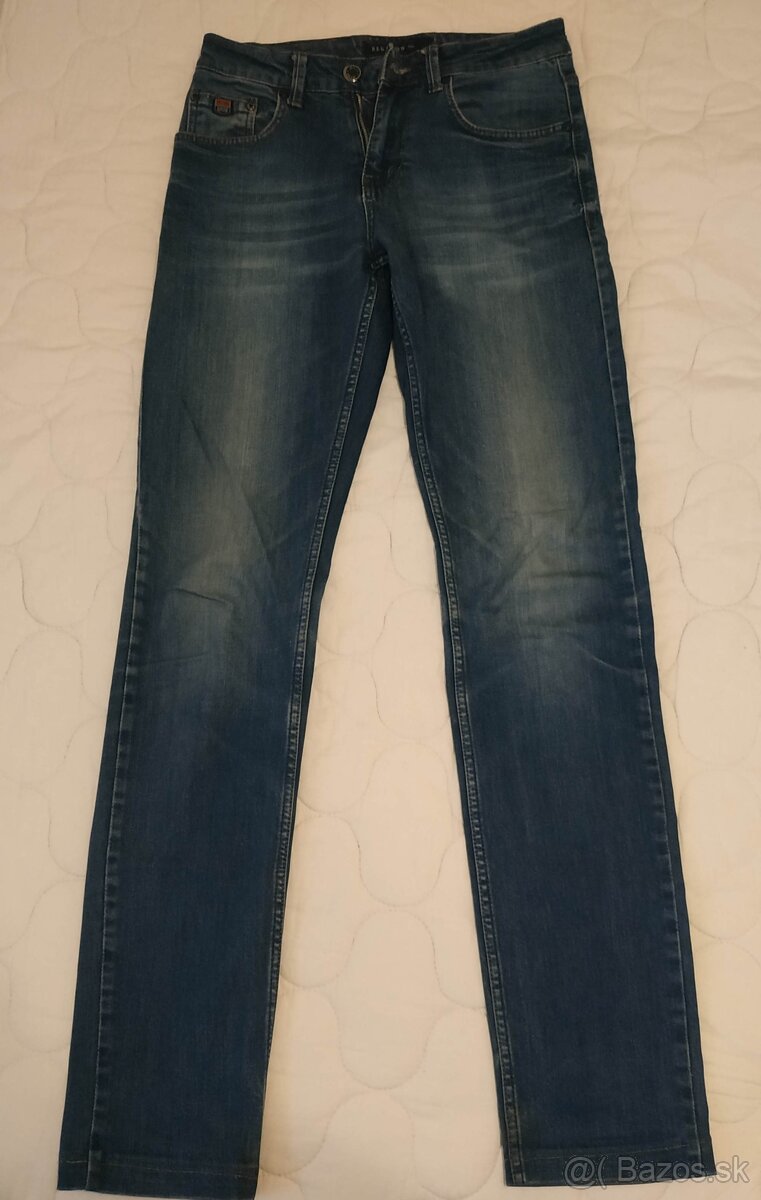 Classic straight jeans