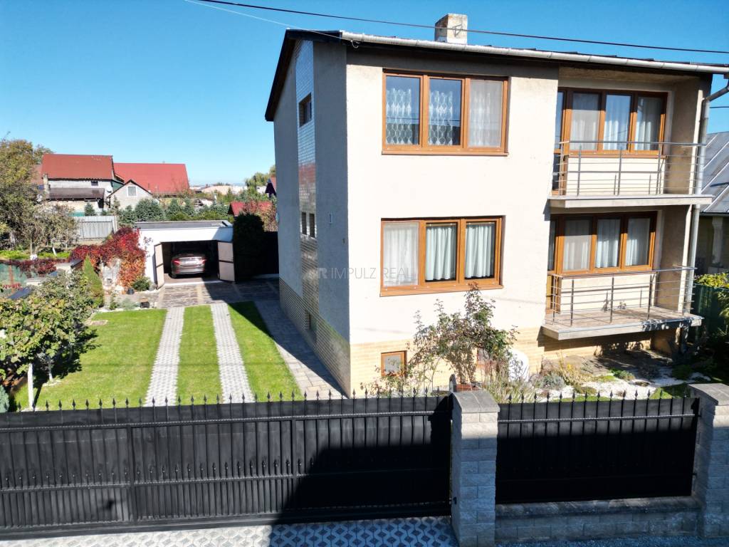 PREDAJ Zariadený 4 izbový RD – 210 m2, Čaňa, 3,6 a pozemok