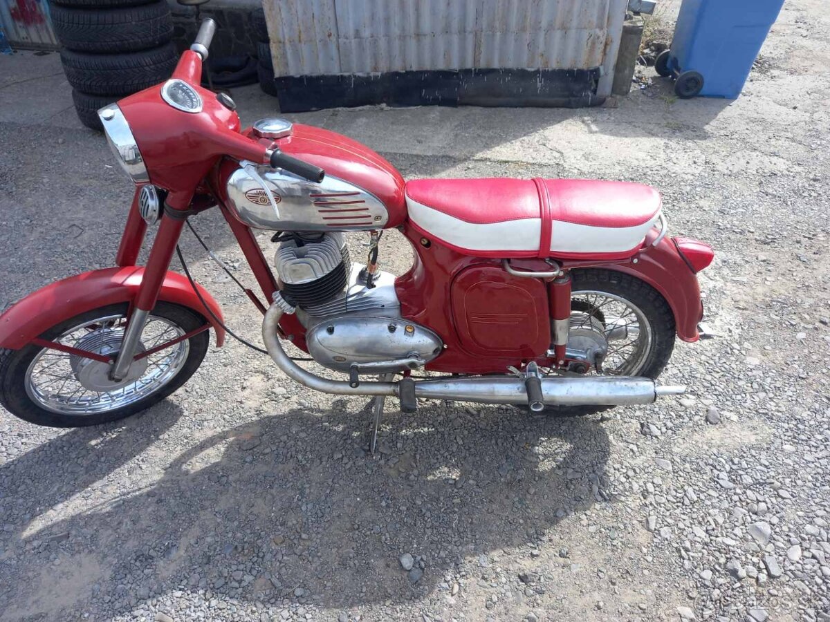 Jawa 350  dobrom stave