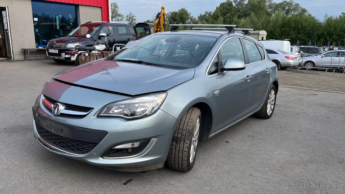 160.Opel Astra J 2.0 cdti A20DTH Na náhradní díly