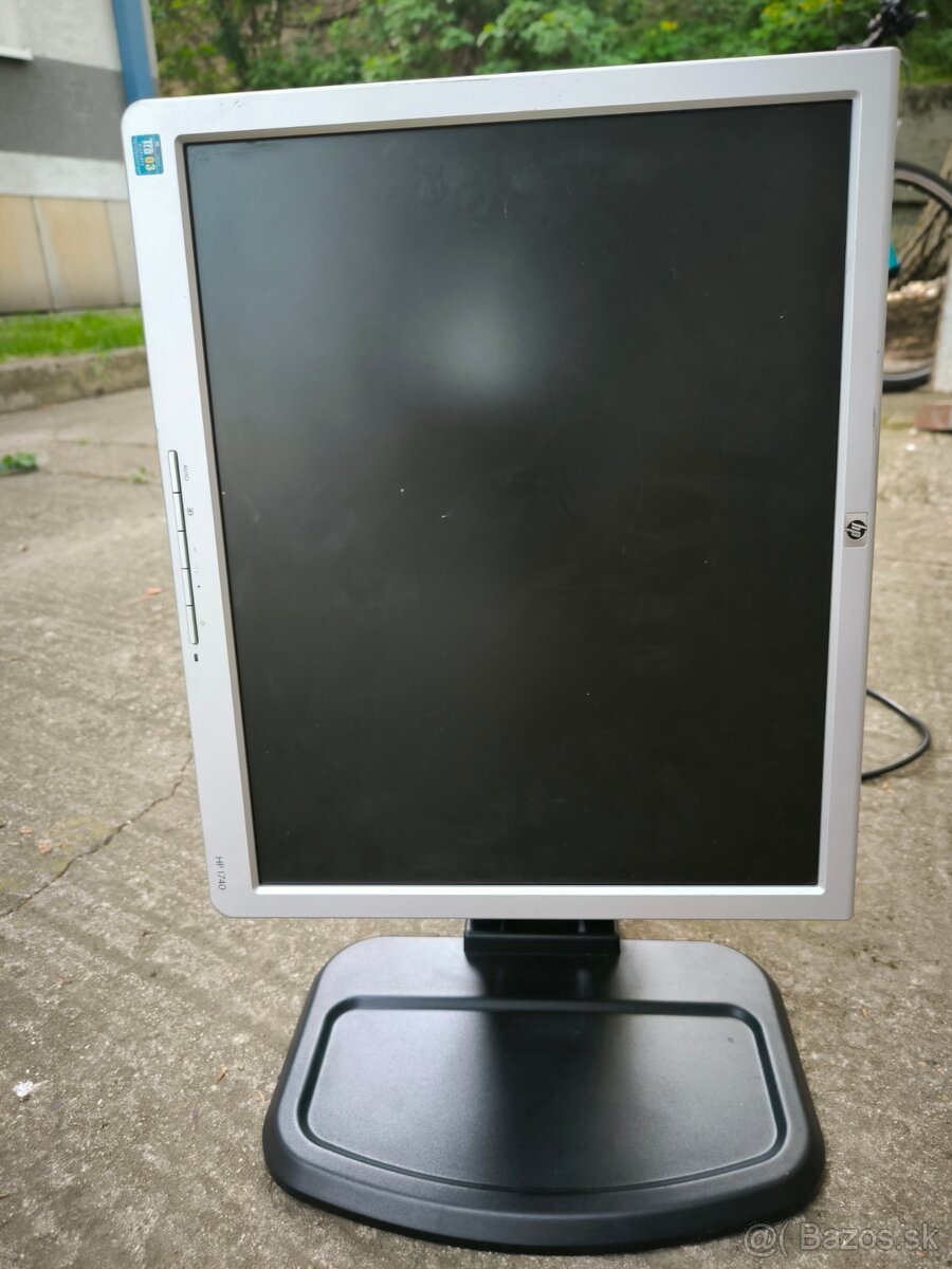 LCD monitor 1740