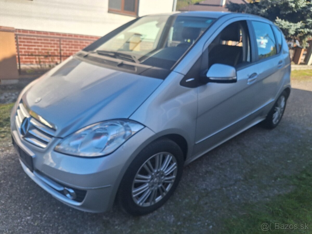 MERCEDES A180 CDI 2.0 DIESEL MANUÁL