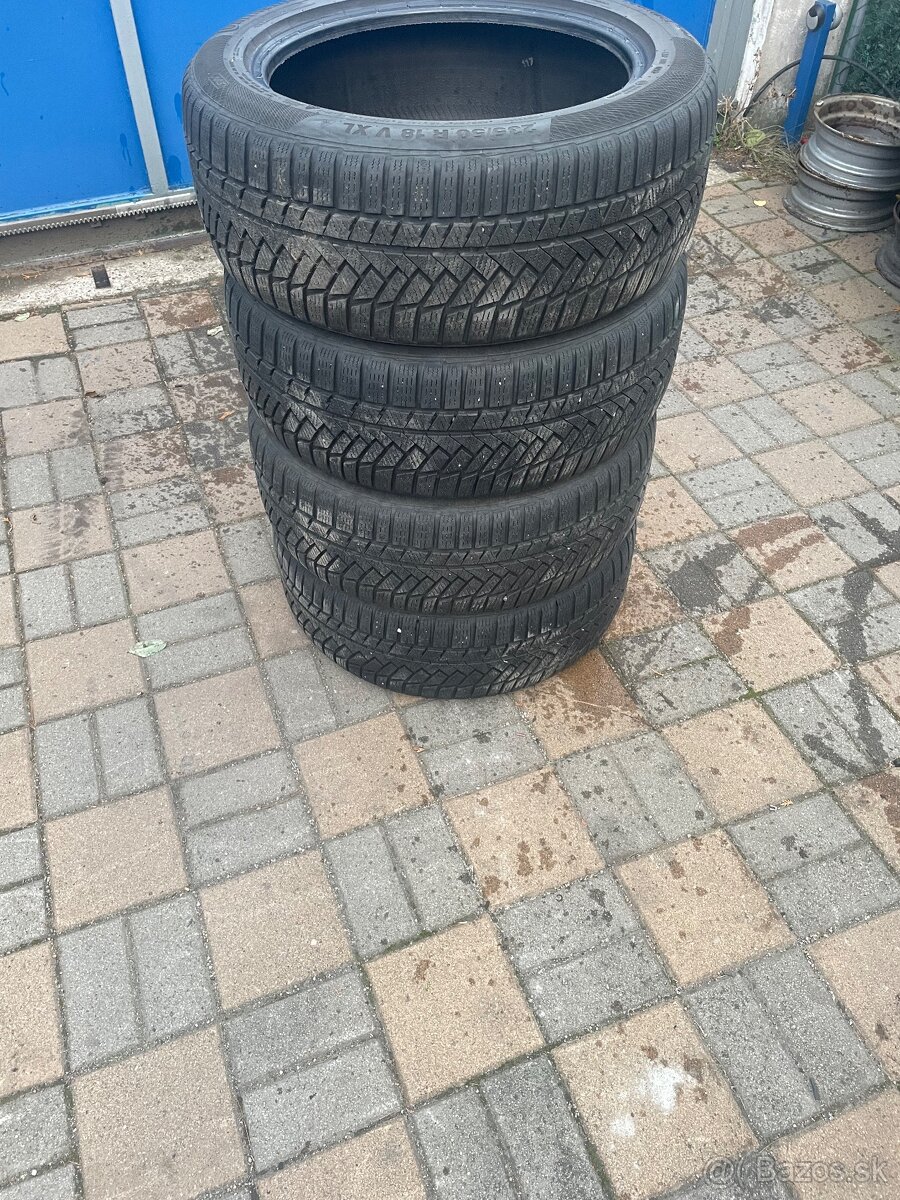 Continental Wintercontact 235/50 R18