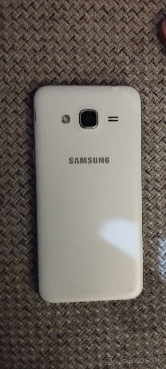 Samsung Galaxy JE