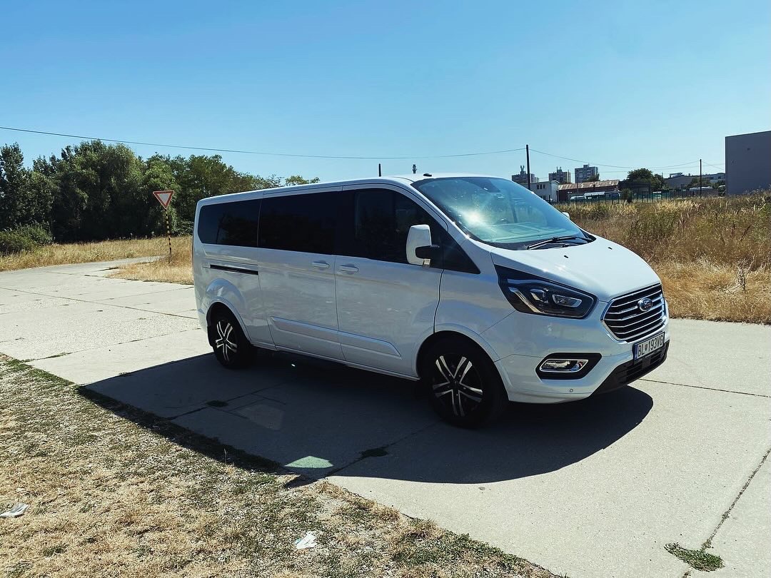 Prenájom Ford Tourneo Custom - 8 miesnte