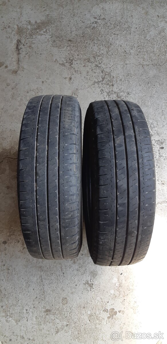 Predam 2ks letne pneu 215/70R15C Michelin Agilis