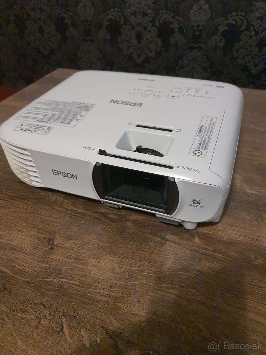 Predám projektor Epson EH-TW650