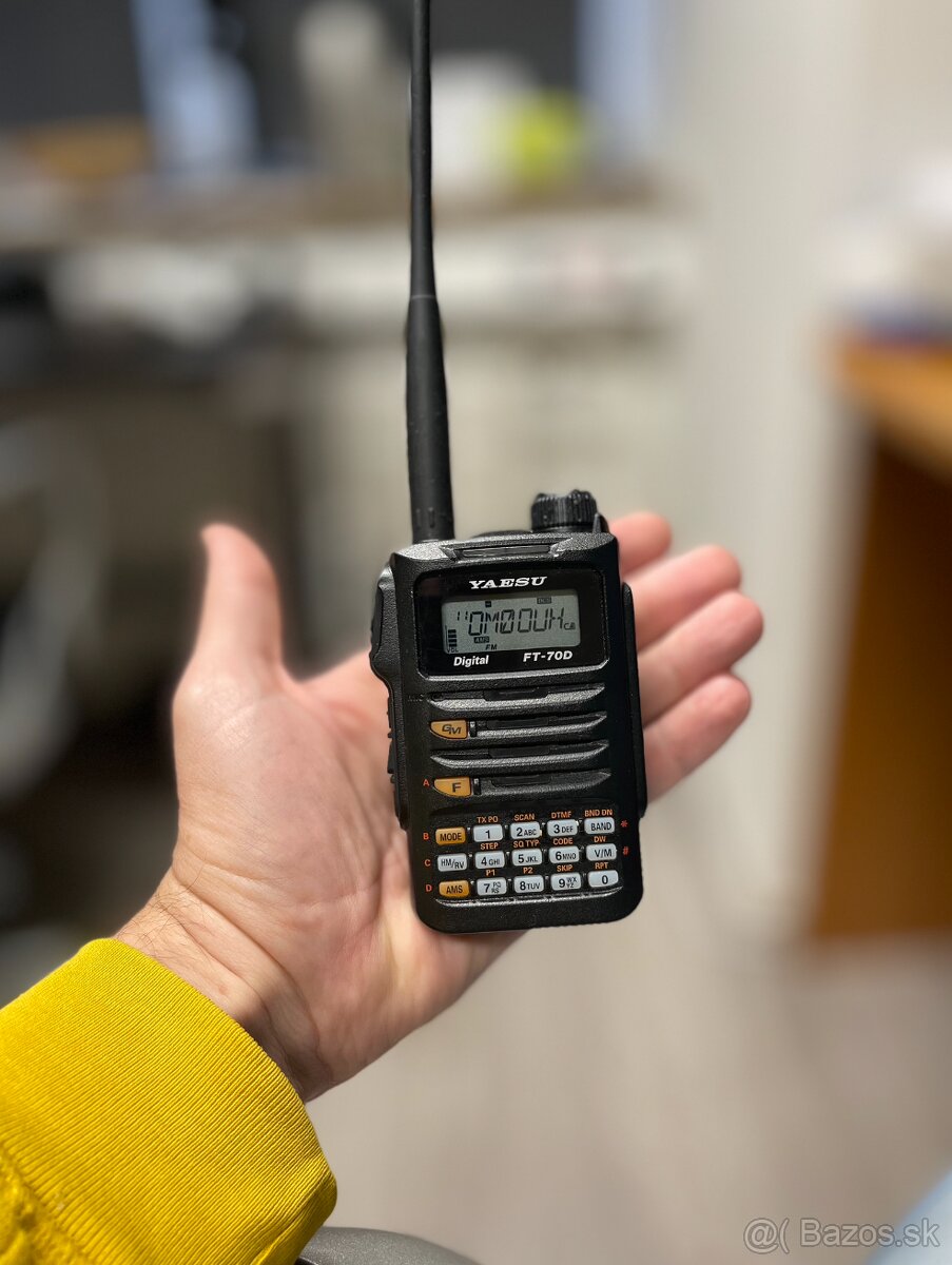 Yaesu FT-70D