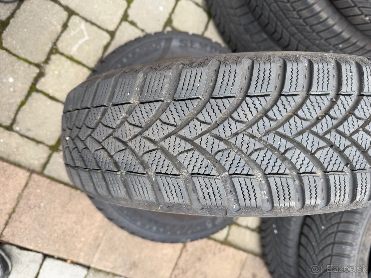 165/65R15 Semperit