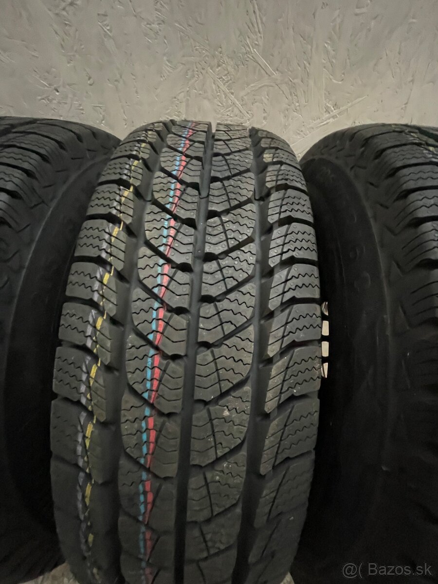 Crafter 205/75R16 C + 5x120 - zimna