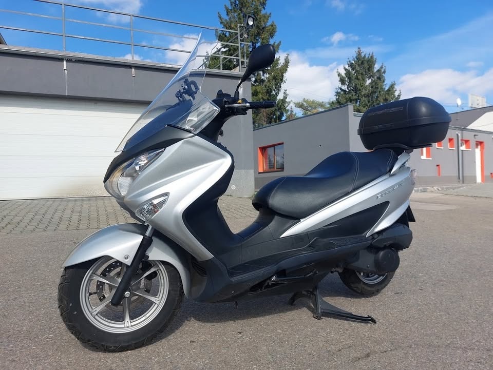 2017 SUZUKI BURGMAN UH 200 ABS, naj, 8000 km po servisu