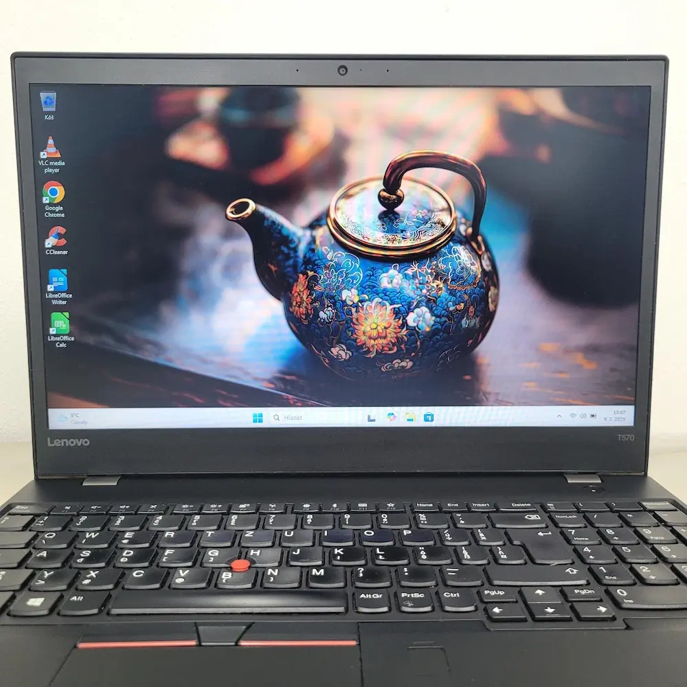 Lenovo T570 i5-6300U 16GB 240GB WD SSD Win11