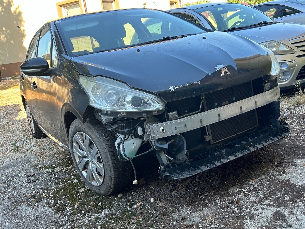 Rozpredám Peugeot 208 1.4 vti 2012 na diely