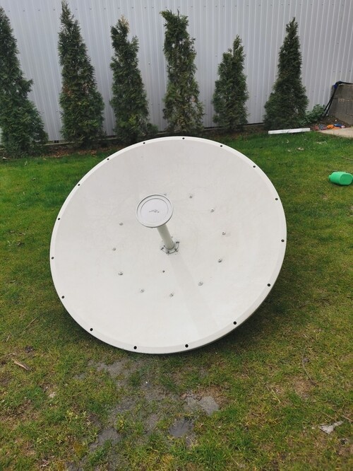 UBIQUITI RocketDish 5G-34 1m x 1m