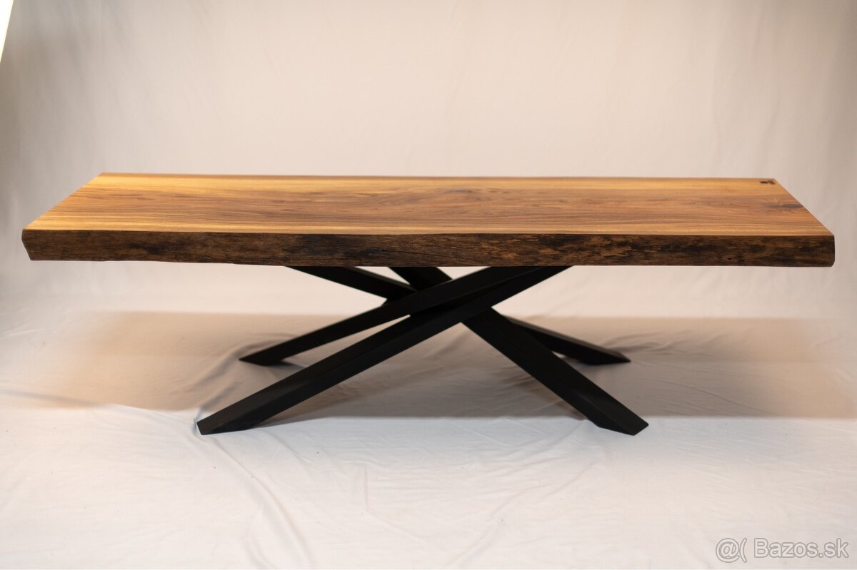 drevený stôl masívny stôl brestové drevo