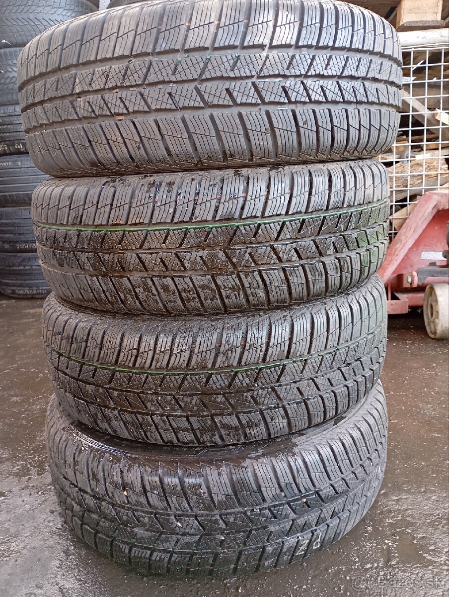 Predám jazdené pneu 205/60 R16 zimné 4ks