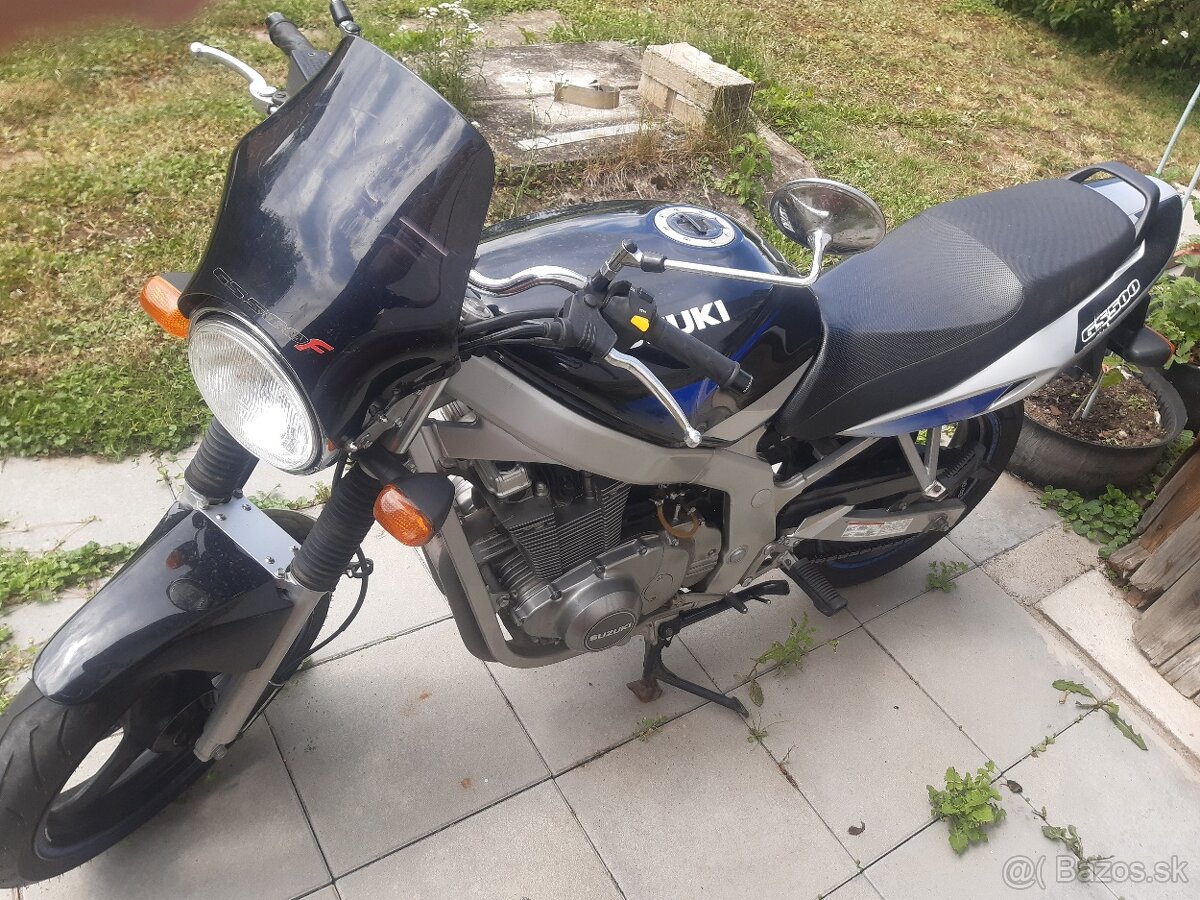 Suzuki gs 500