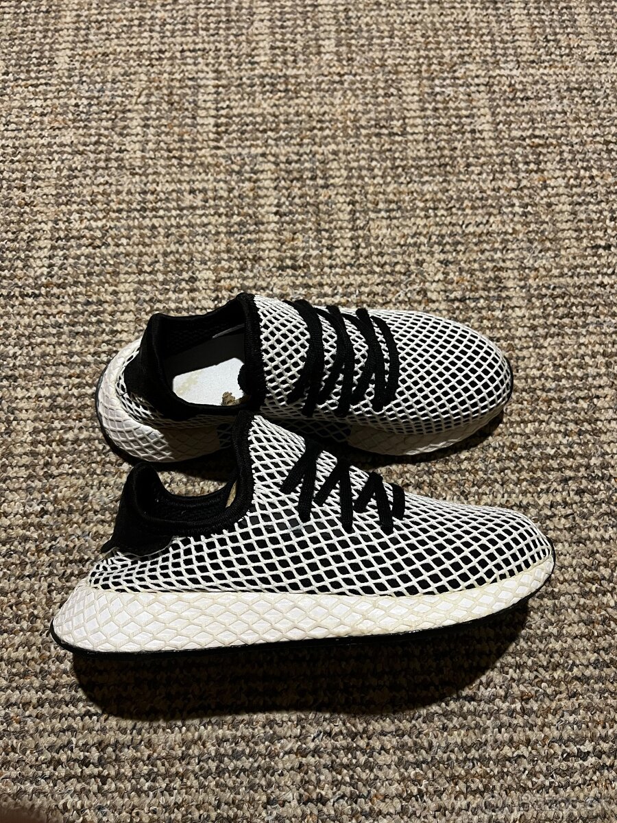 Adidas Deerupt Runner, velikost 38...