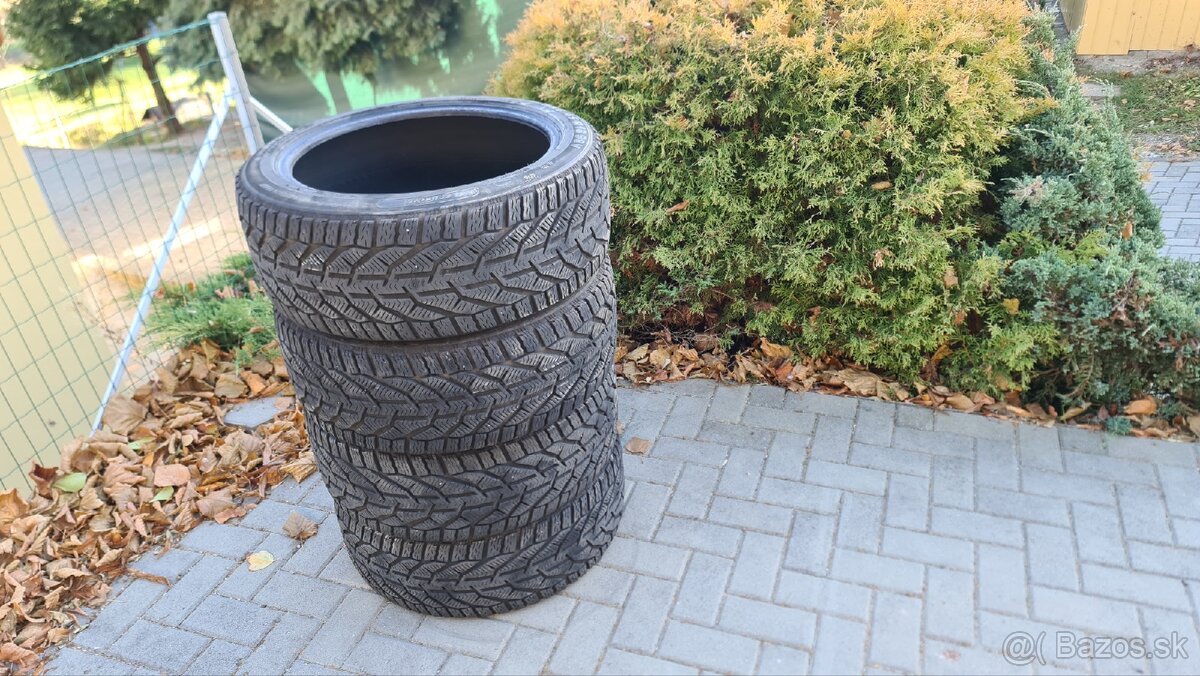 Predám zimné pneumatiky Sebring 235/45 r18