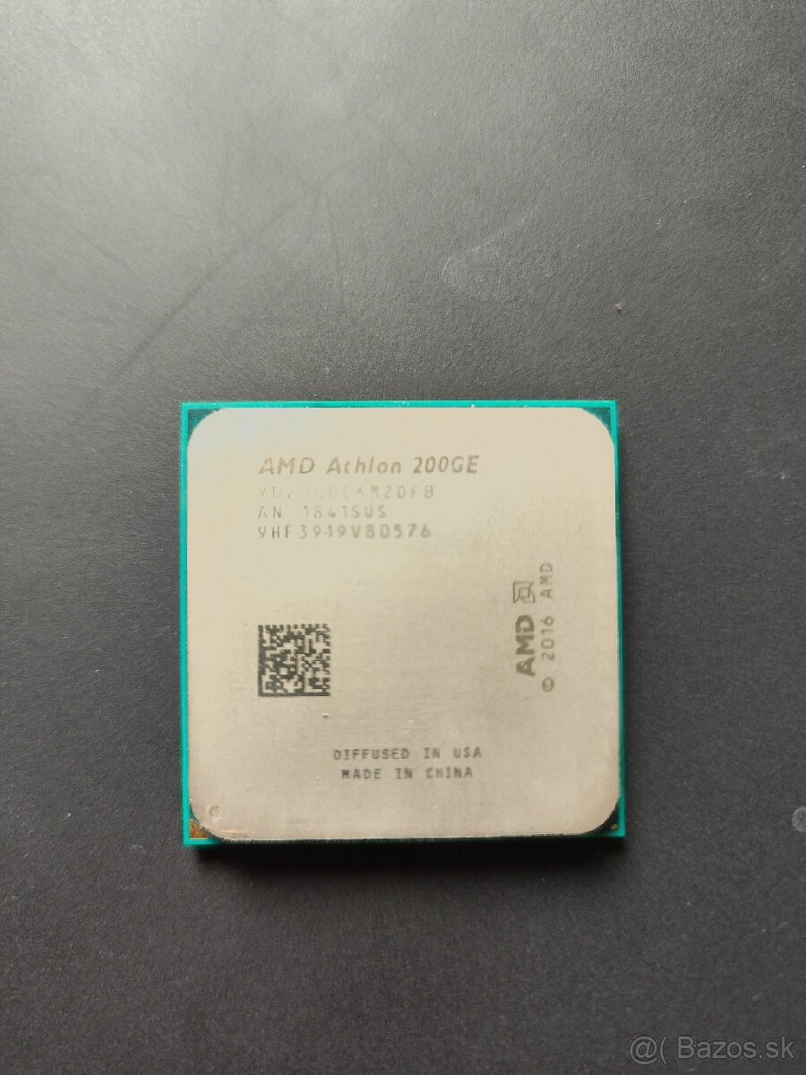 CPU AMD Athlon 200GE + chladič + 4GB RAM