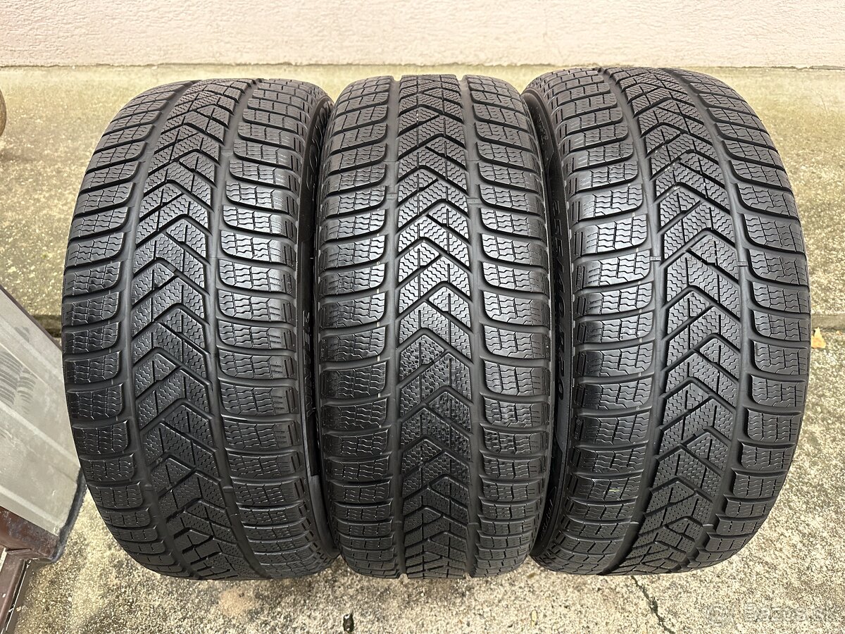 ZIMNE PIRELLI 255/40 R20