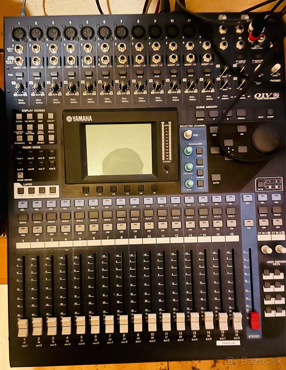 Yamaha 01V96i Digitálny Mixpult