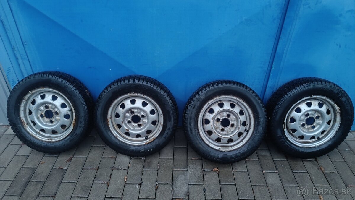 Skoda felicia zimna sada 165/70R13 4x100