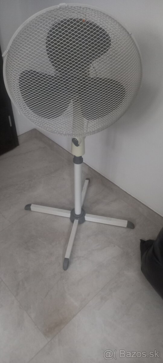 Stojanový ventilátor