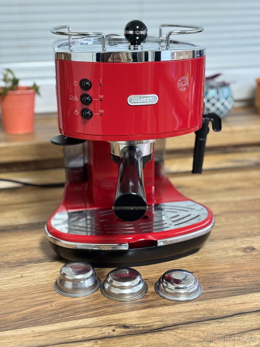 Pákový kávovar Delonghi ECO311.R