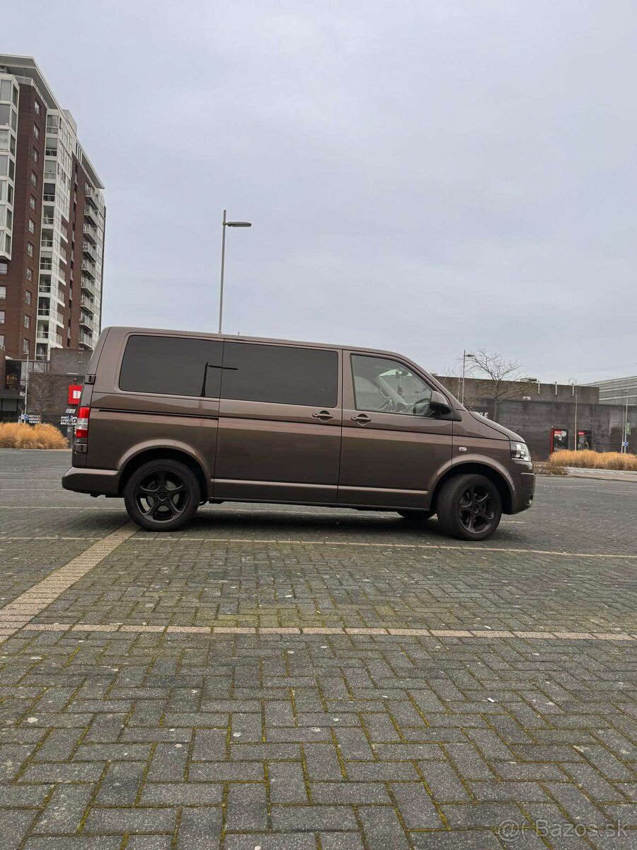 VW Caravelle