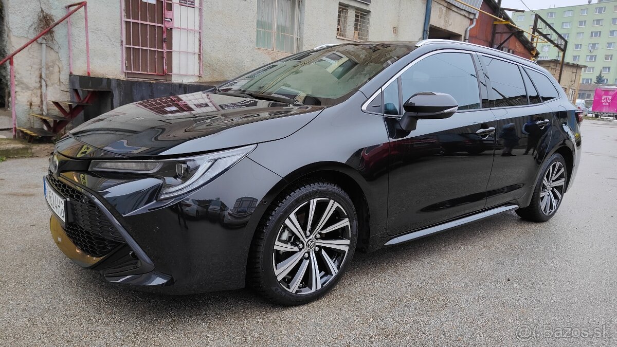 Toyota Corolla combi hybrid