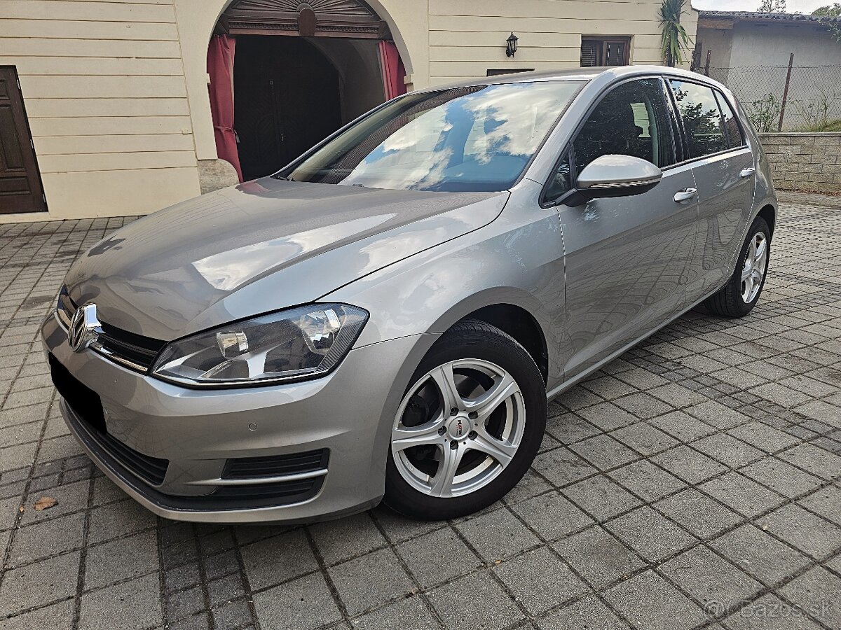 Volkswagen Golf 1.2 TSI M5 Comfortline NAVI ACC R16 Orig. KM