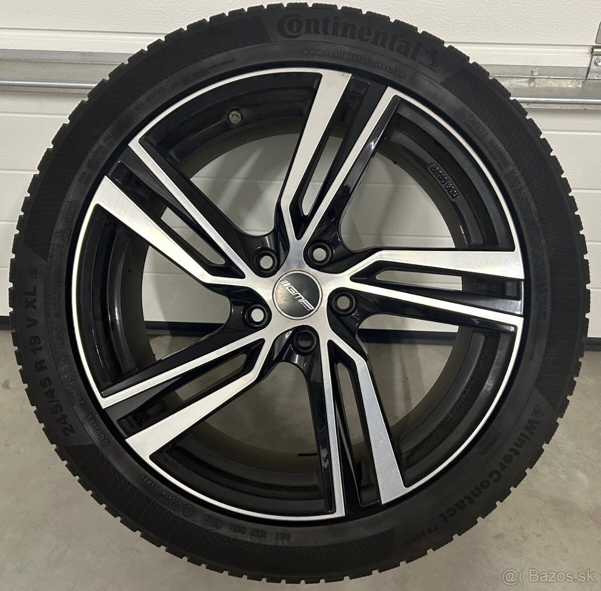 Predám Continental WinterContact TS850P 245/45 R19