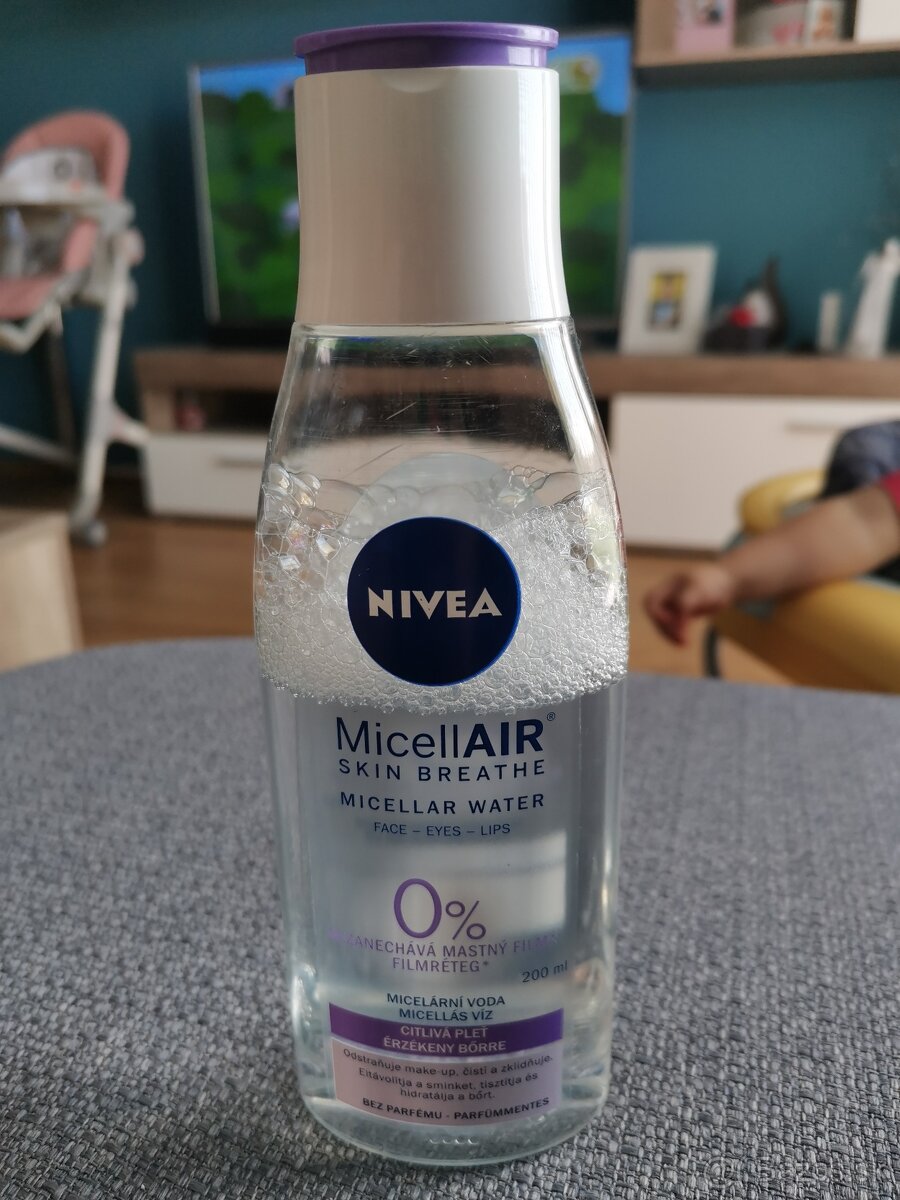 Micelárna voda Nivea