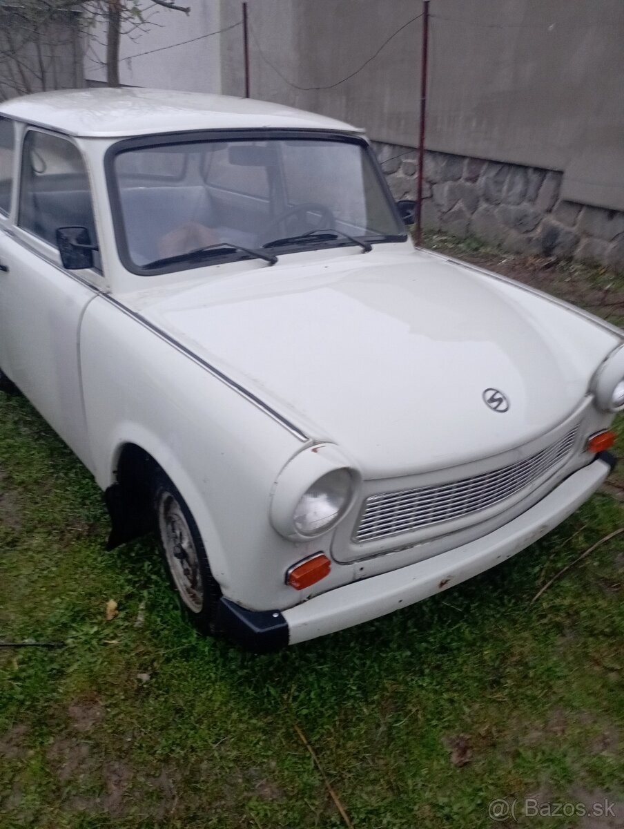 TRABANT 601