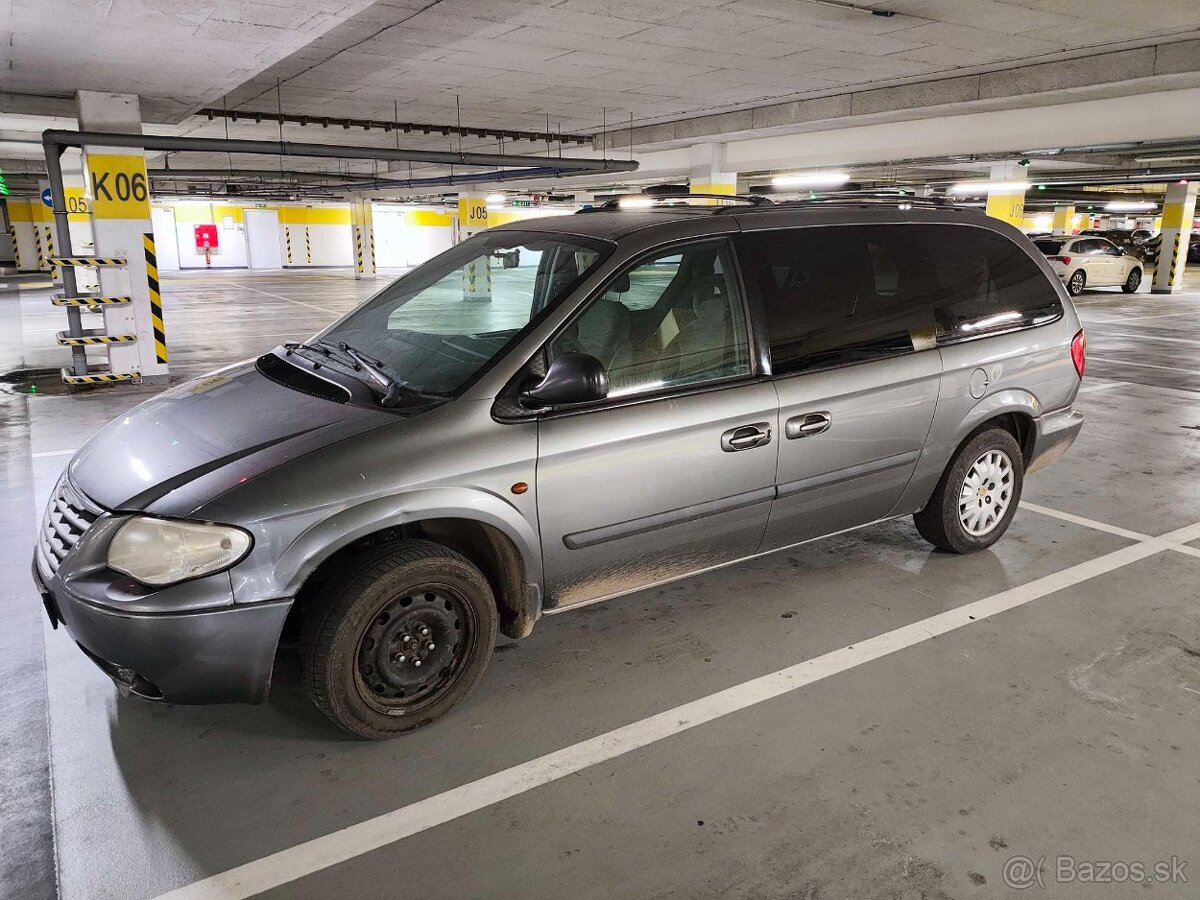 Predám Chrysler Grand Voyager 2.8 CRD  Automat