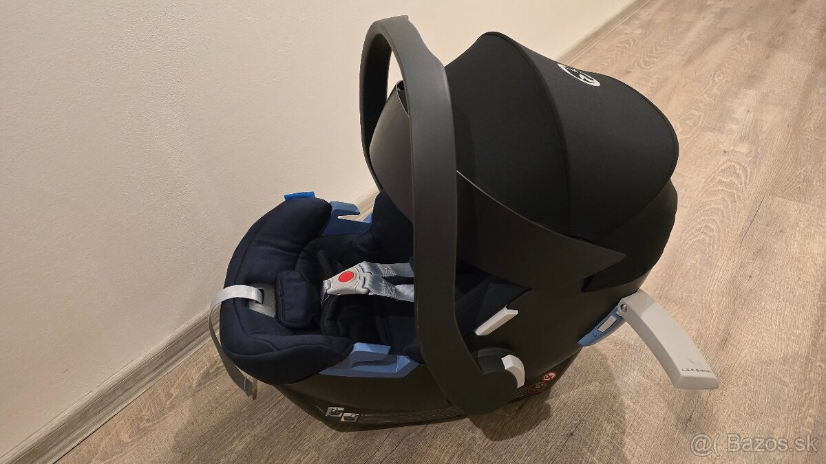 Cybex Aton 5  Navy Blue 2022 po 1 babatku