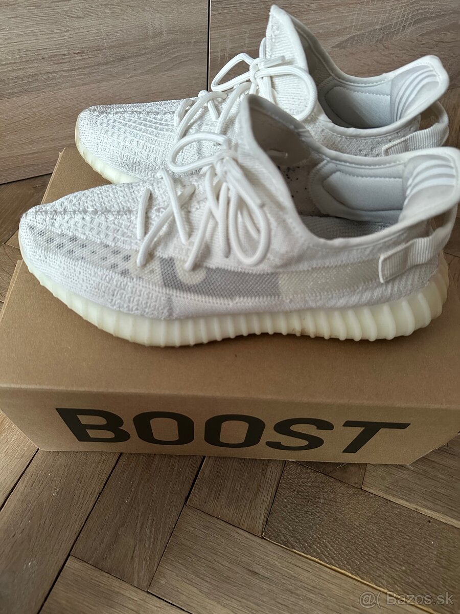 Yeezy boost 350 v2 bone