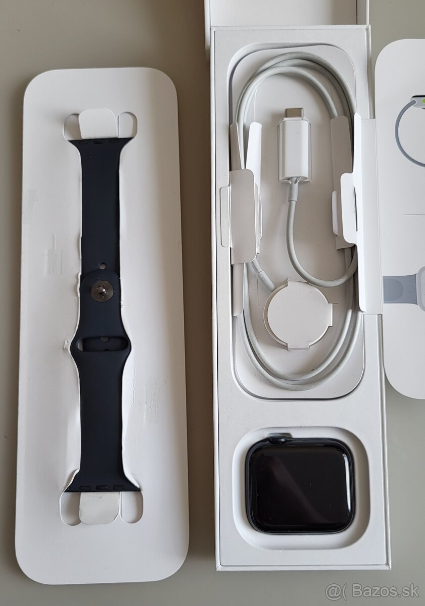 Apple Watch SE GPS 44mm Midnight