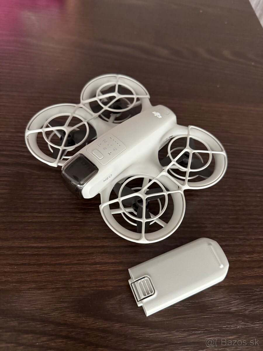 DJI Neo