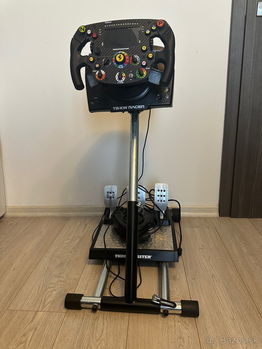 Sada volantu, pedálov a stojana Thrustmaster TS-XW Racer