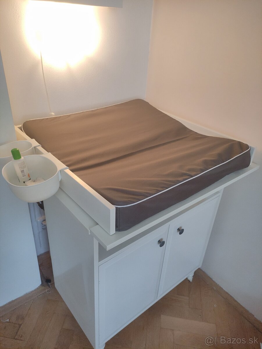 IKEA Hemnes prebaľovaci pult