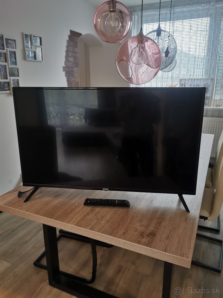 Vivax TV 103cm