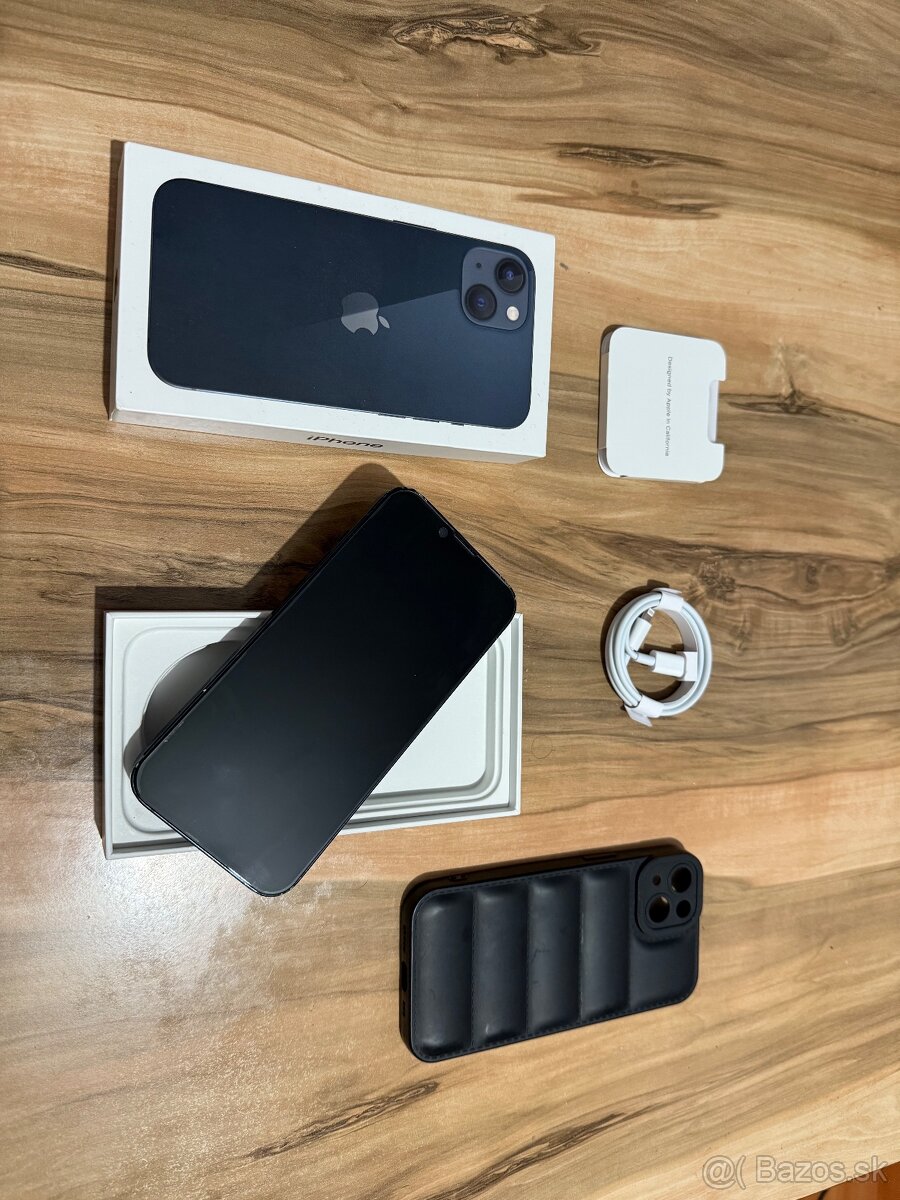 Predam Apple iPhone 13 128GB Známky používania